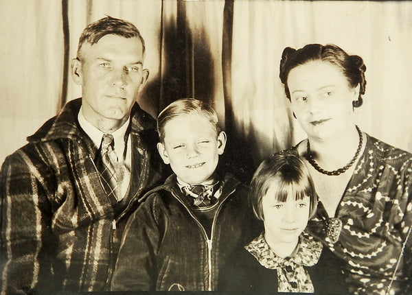 Vintage Snapshot 1930's Family Portrait Americana